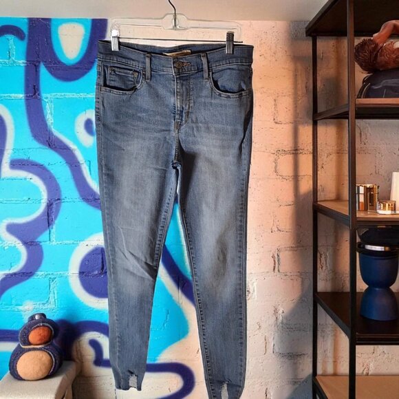 Levi’s 720 High-Rise Super Skinny Jeans – Light Wash Distressed Hems – Size 29 - Picture 2 of 12